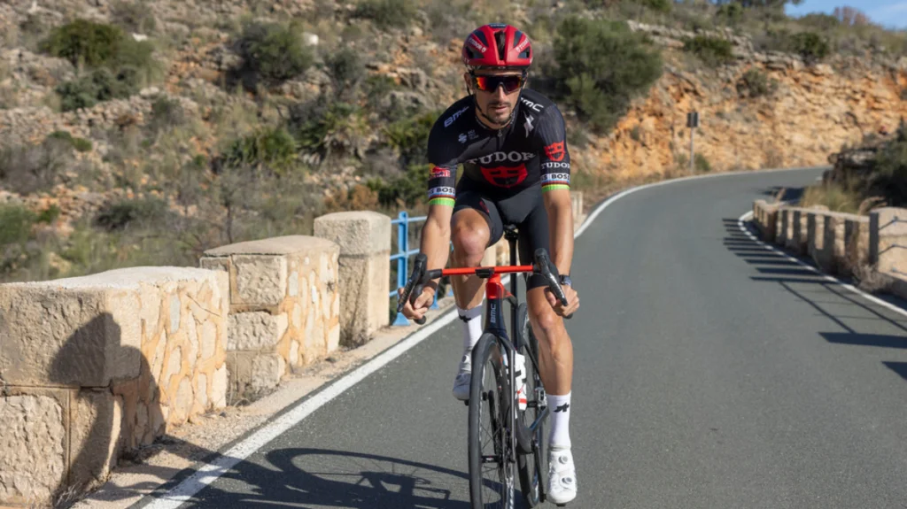 L'EQUIPE-01 AVRIL 2025-LES ULTRAS/DUNKERQUE/ALAPHILIPPE(interview