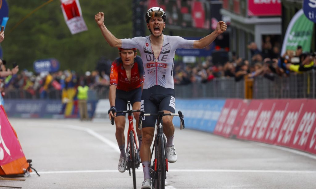 Joao Almeida gagne la 16e &eacute;tape du Giro 2023, Primoz Roglic craque