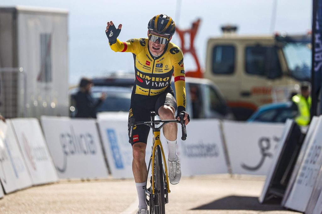 Jonas Vingegaard s&rsquo;adjuge la seconde &eacute;tape sur O Gran Camino
