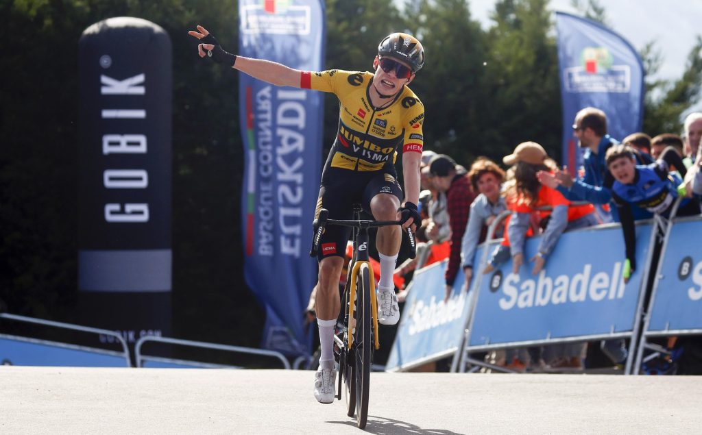 Jonas Vingegaard fait coup double sur la 3e &eacute;tape du Tour du Pays basque