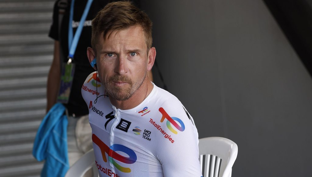 Maciej Bodnar tire sa r&eacute;v&eacute;rence apr&egrave;s 17 saisons