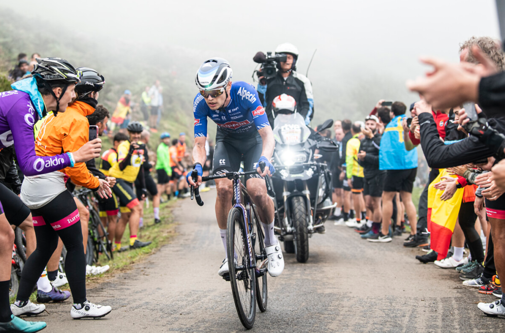 Jay Vine quitte Alpecin-Deceuninck pour UAE Team Emirates