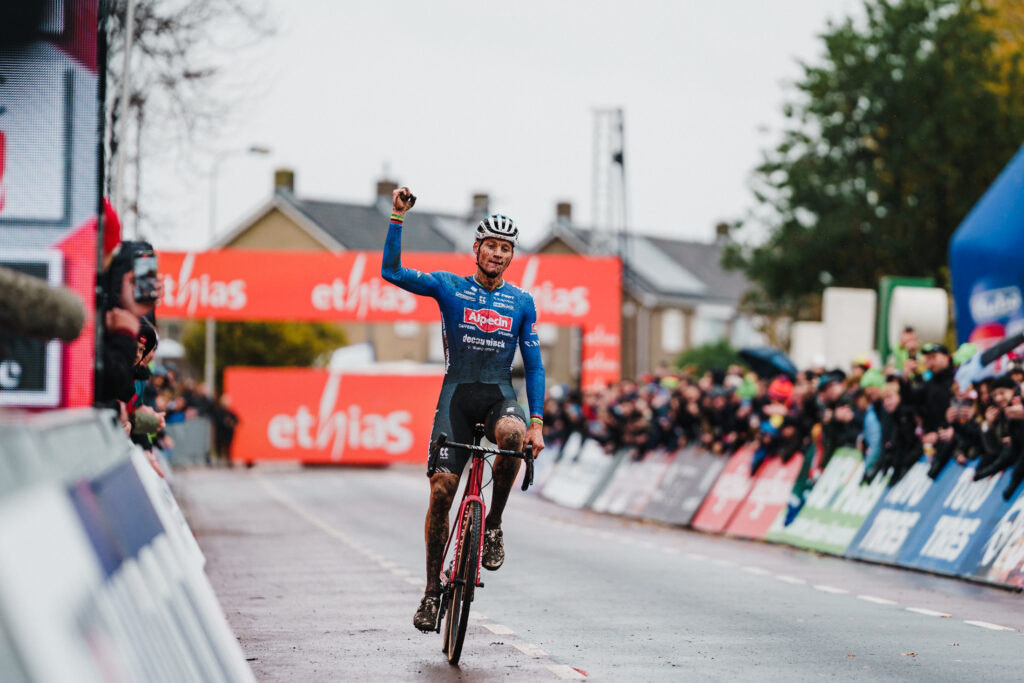 Mathieu van der Poel en d&eacute;monstration &agrave; Hulst pour son retour en cyclo-cross