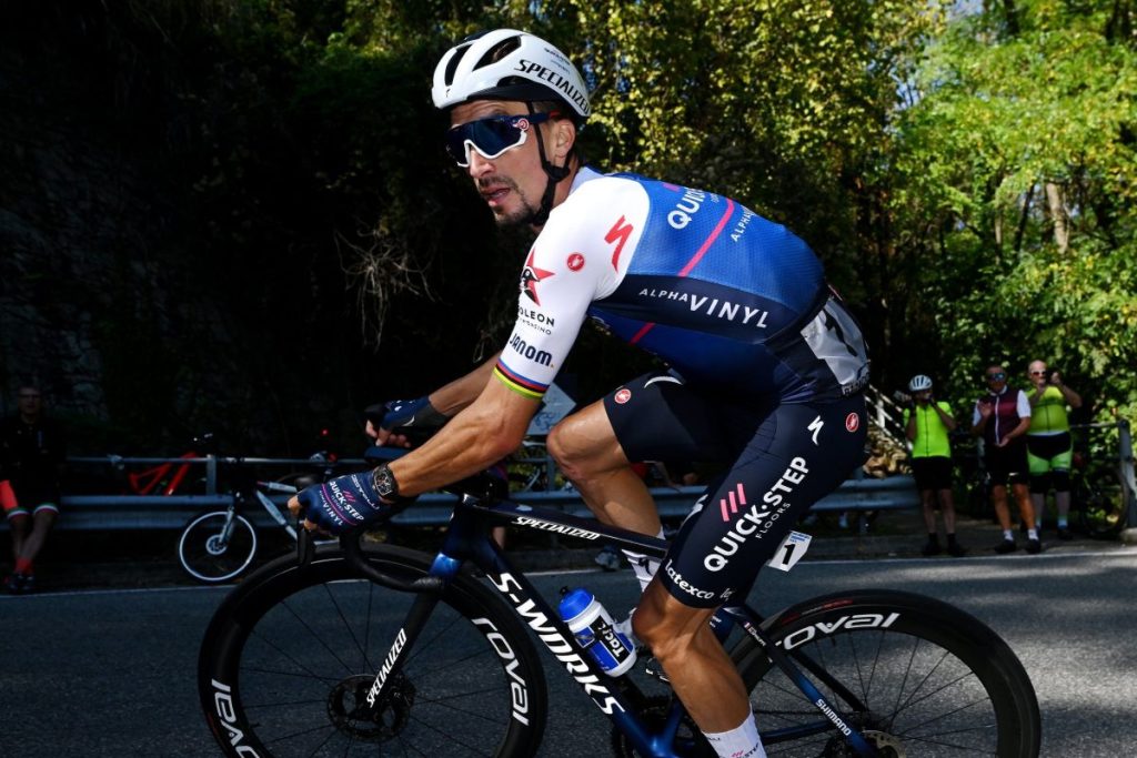 Julian Alaphilippe pr&eacute;sent sur les Boucles Dr&ocirc;me-Ard&egrave;che 2023