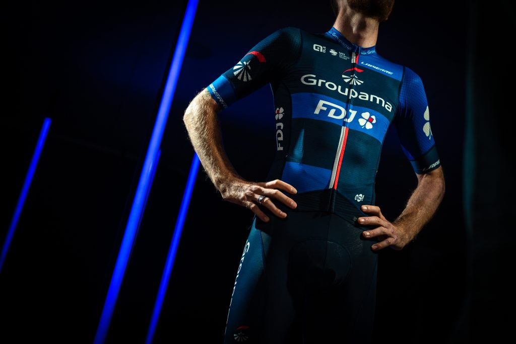 L&rsquo;&eacute;quipe Groupama-FDJ d&eacute;voile son maillot pour la saison 2023