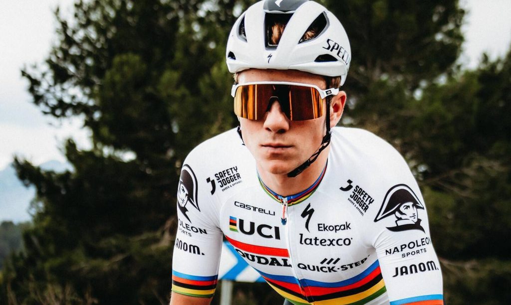 Remco Evenepoel au d&eacute;part du Tour de Catalogne