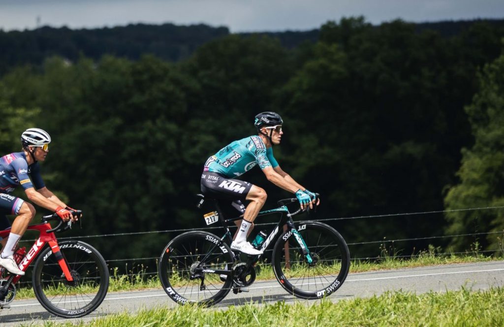 Pierre Rolland raccroche le v&eacute;lo apr&egrave;s l&rsquo;arr&ecirc;t de B&B Hotels-KTM