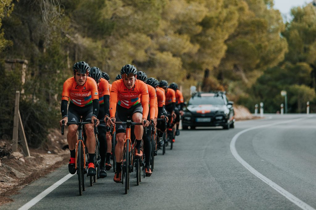 Euskaltel-Euskadi esp&egrave;re recevoir une invitation pour La Vuelta 2023
