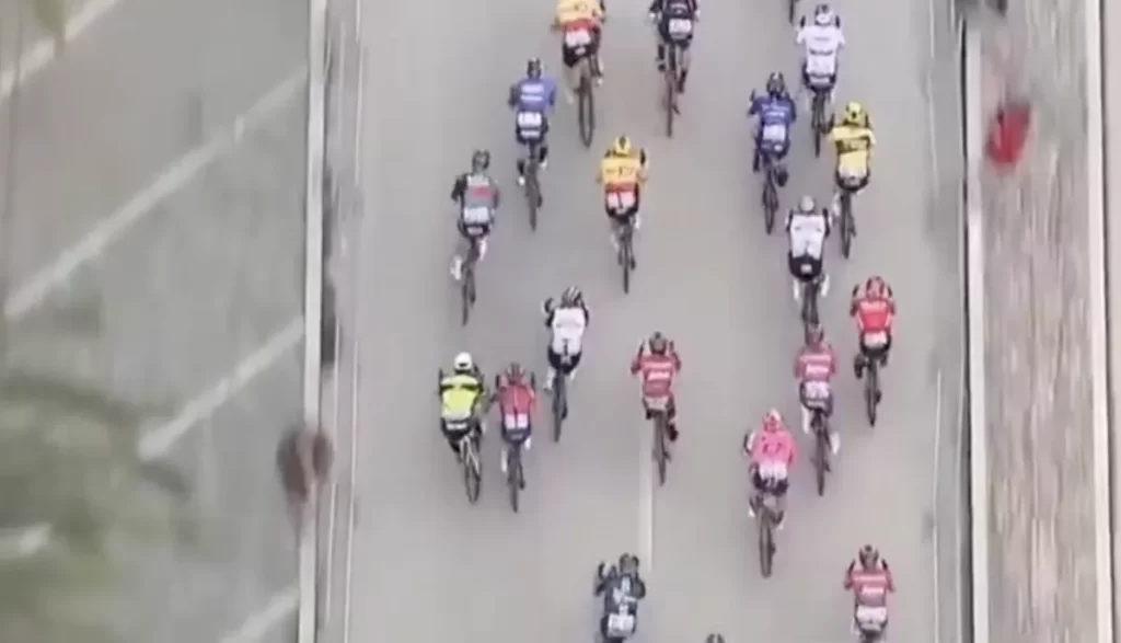 Tom Pidcock d&eacute;class&eacute; au Tour d&rsquo;Algarve