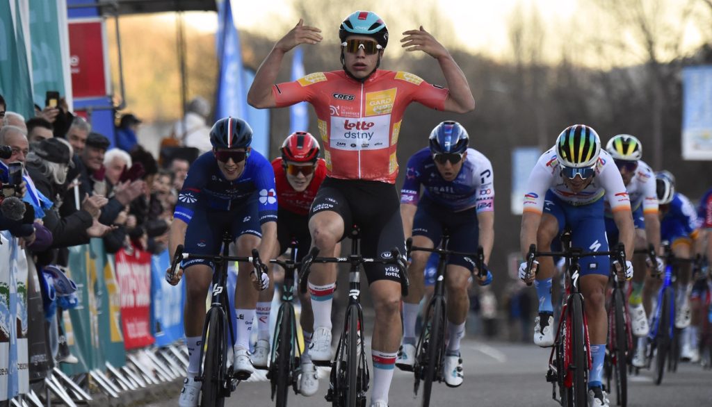 Arnaud De Lie finalement au d&eacute;part du Omloop Het Nieuwsblad