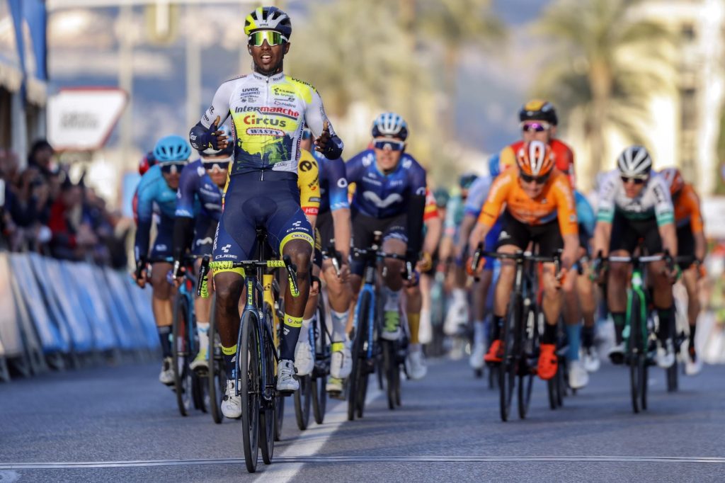 Biniam Girmay trouve enfin l&rsquo;ouverture sur la 1e &eacute;tape du Tour de Valence