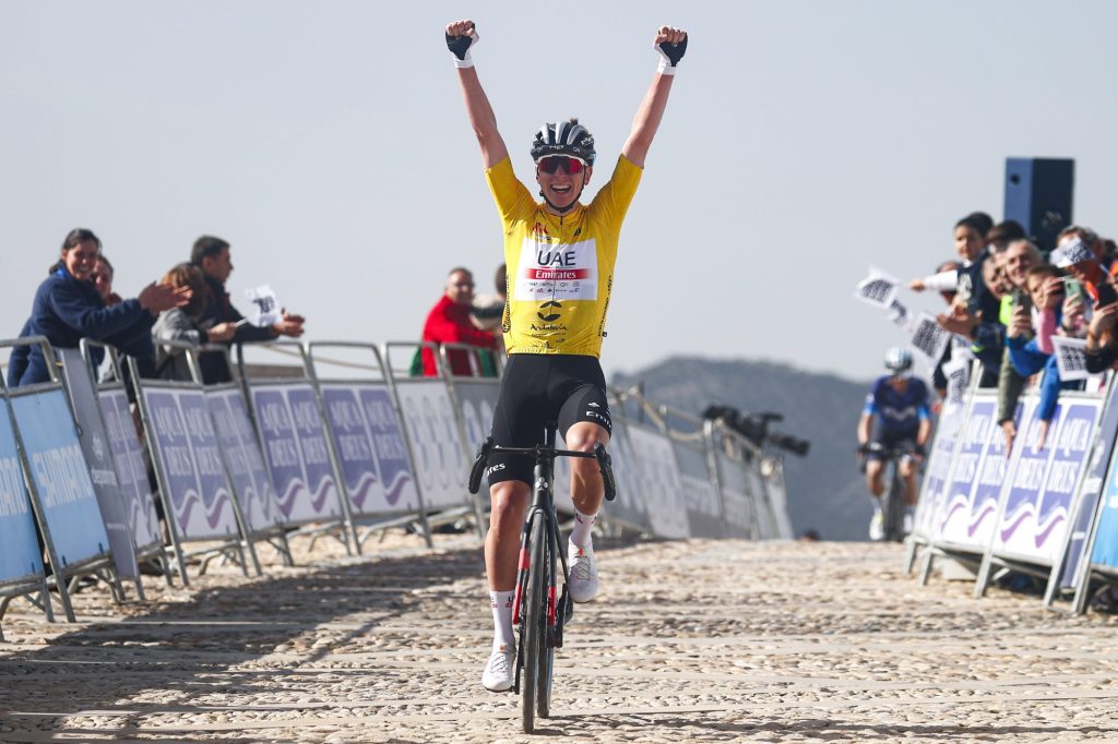 Tadej Pogacar double la mise sur la 2e étape du Tour d'Andalousie 2023. Photo : Cor Vos