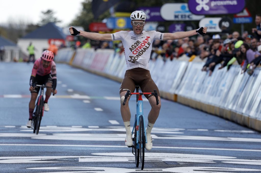 Victoire de Dorian Godon sur la Fl&egrave;che braban&ccedil;onne