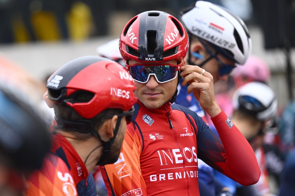 INEOS Grenadiers autour de Tom Pidcock sur l&rsquo;Amstel Gold Race 2023