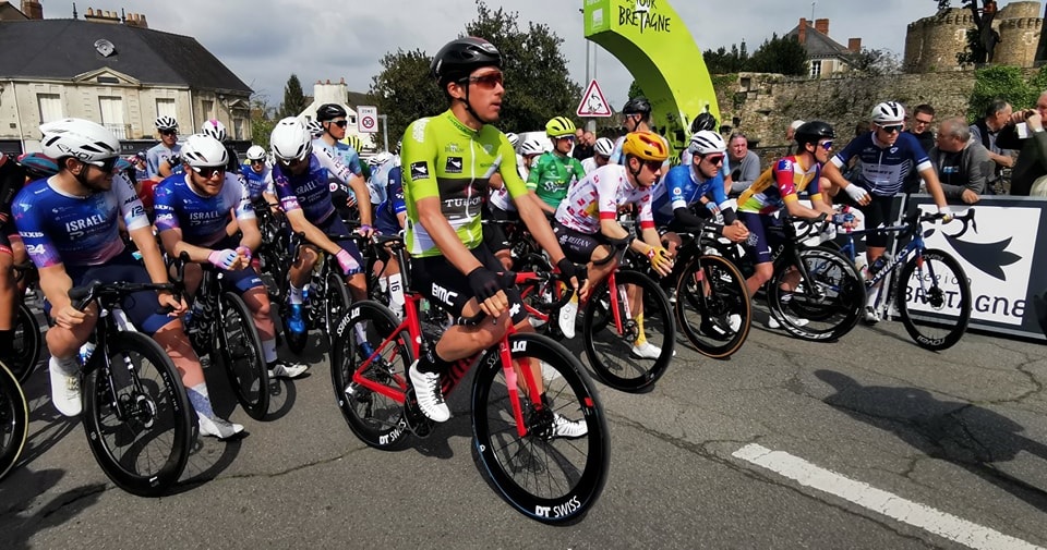La 6e &eacute;tape du Tour de Bretagne est annul&eacute;e &agrave; cause d&rsquo;une chute massive