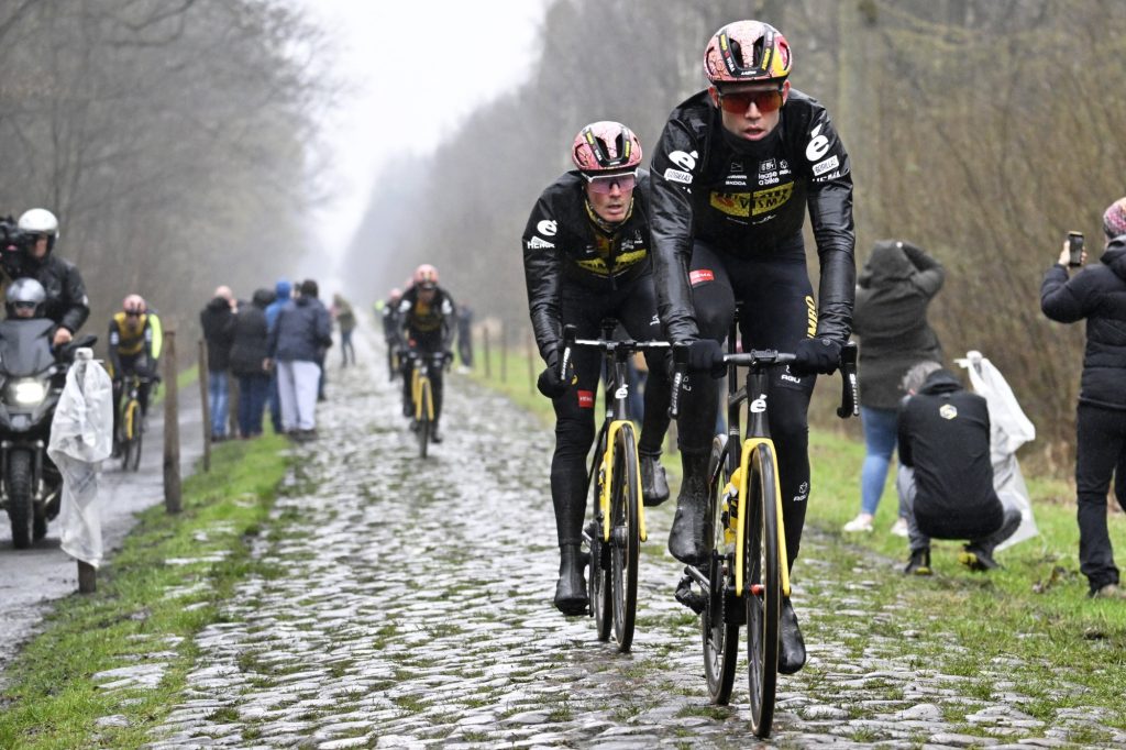 Jumbo-Visma avec Van Aert, Van Baarle et Laporte sur Paris-Roubaix