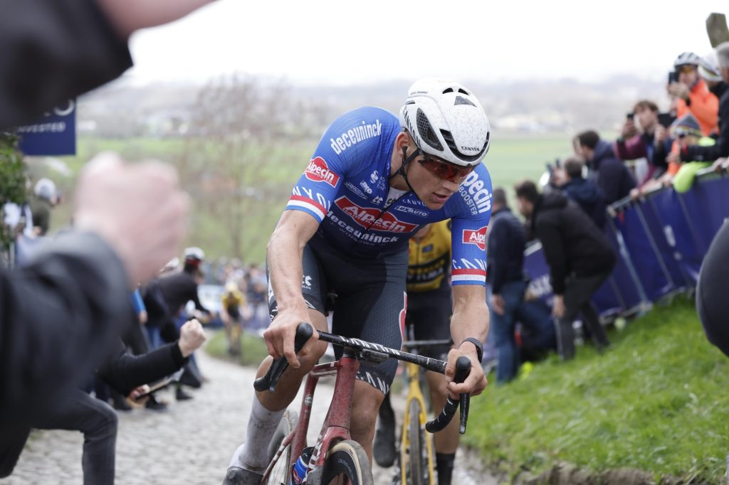 Mathieu van der Poel : &laquo;&nbsp;Le sentiment d&rsquo;&ecirc;tre mieux pr&eacute;par&eacute;&nbsp;&raquo;