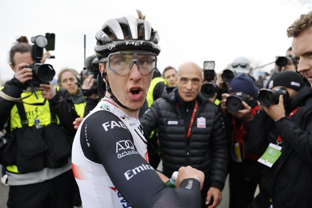 Tadej Pogacar : &laquo;&nbsp;Mathieu van der Poel m&rsquo;avait envoy&eacute; un message&nbsp;&raquo;