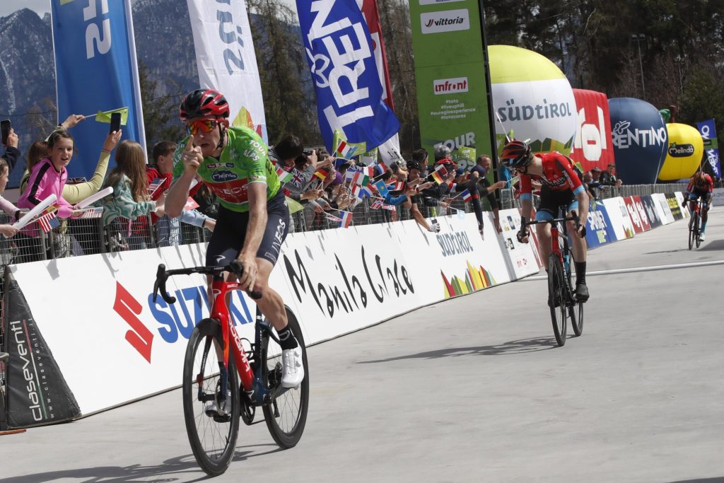 Tao Geoghegan Hart double la mise sur la 2e &eacute;tape du Tour des Alpes
