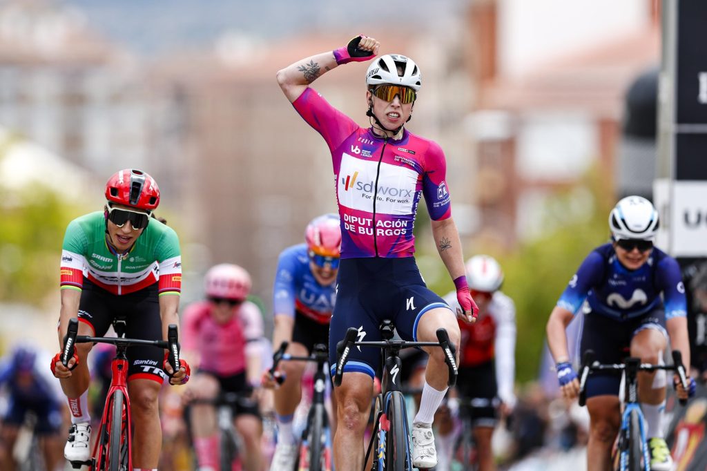 Lorena Wiebes bat l&rsquo;&eacute;chapp&eacute;e in extremis sur la 3e &eacute;tape du Tour de Burgos