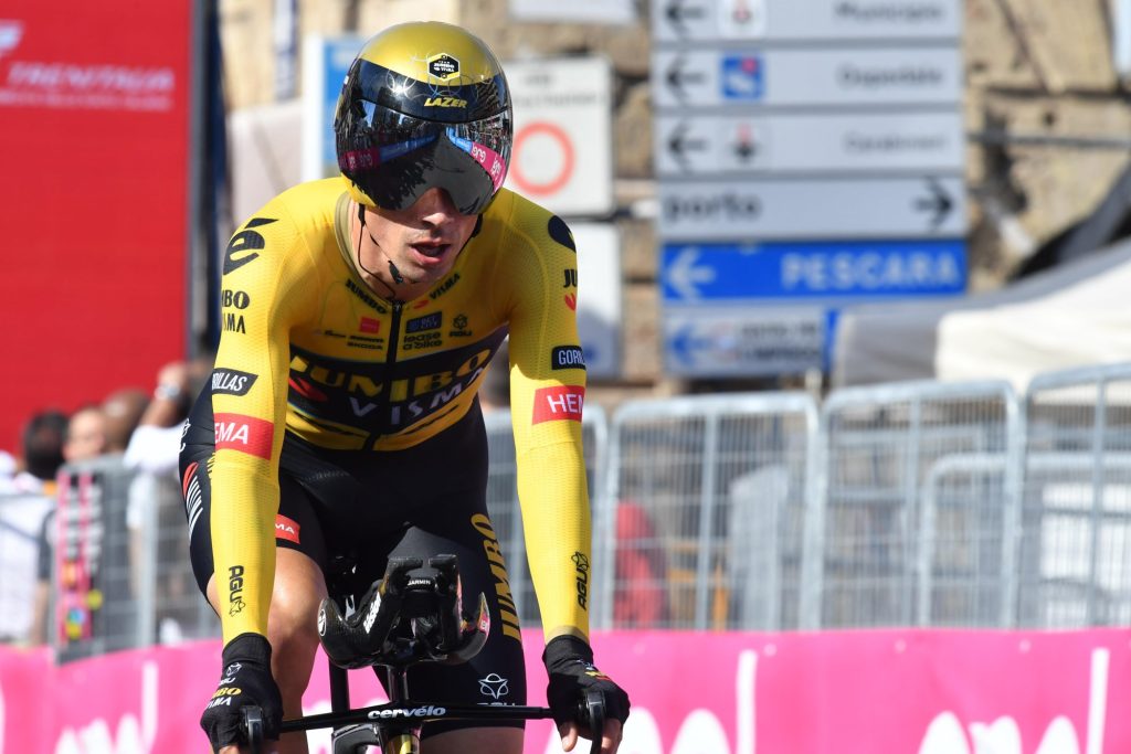 Combien de temps ont perdu les adversaires de Remco Evenepoel sur la 1&egrave;re &eacute;tape du Giro ?