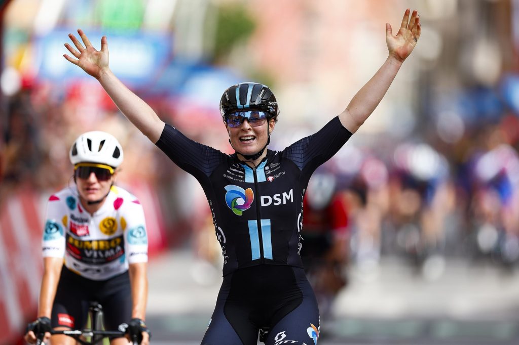 Charlotte Kool impose sa vitesse sur la 2e &eacute;tape de la Vuelta Femenina