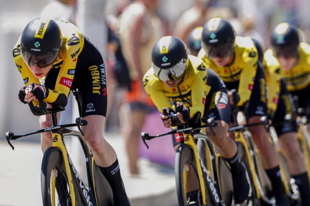 Jumbo-Visma remporte le chrono inaugural de la Vuelta Femenina 2023