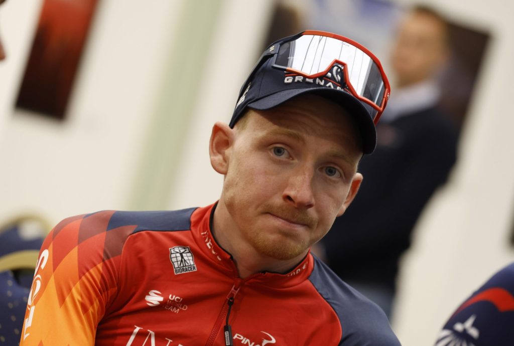 Tao Geoghegan Hart chute et abandonne le Giro 2023