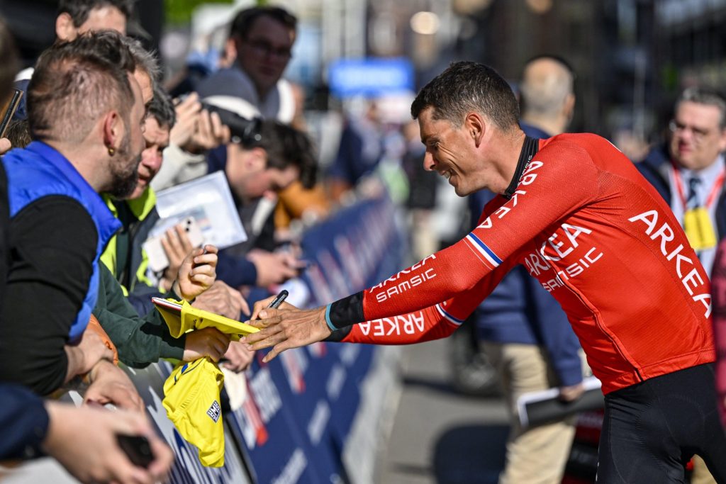 Warren Barguil bien pr&eacute;sent au d&eacute;part du Giro 2023