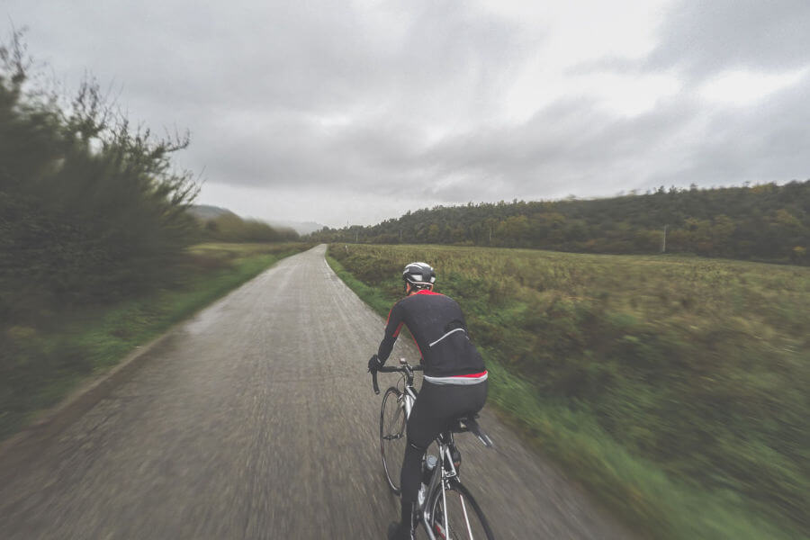 Comment s&rsquo;&eacute;quiper pour les sorties en cyclisme par temps froid ?