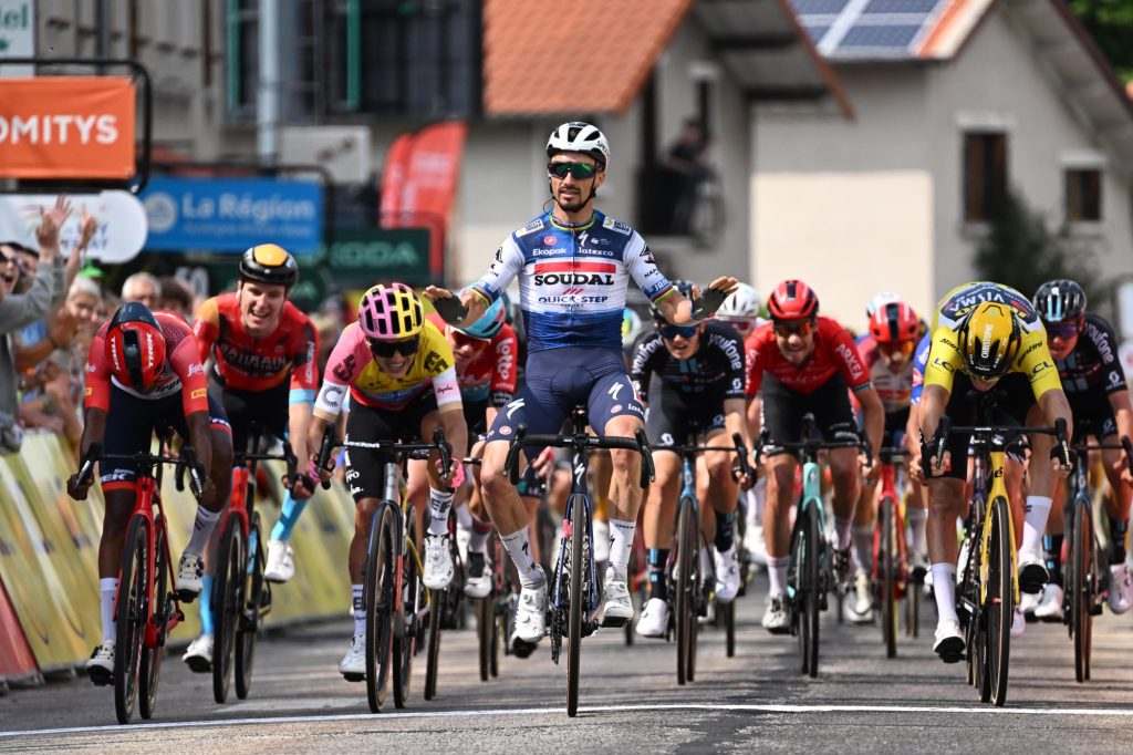 Julian Alaphilippe en costaud sur la 2e &eacute;tape du Crit&eacute;rium du Dauphin&eacute;