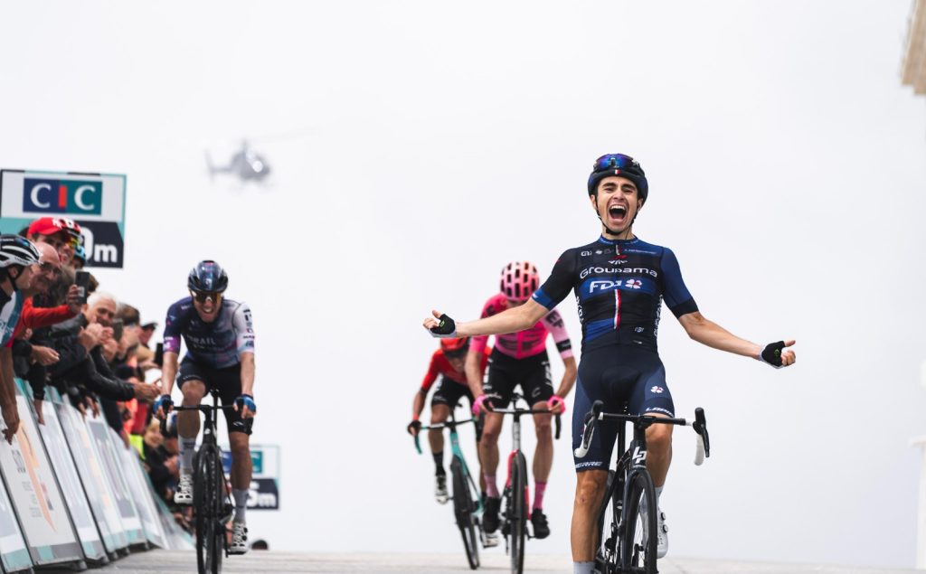 Lenny Martinez s&rsquo;impose au sommet du Mont Ventoux