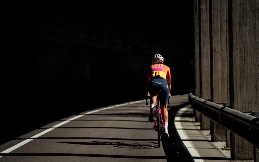 Des nouveaux maillots et deux forfaits pour le Tour de France Femmes