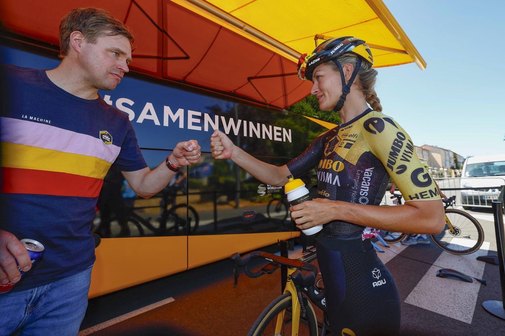 La chronique Cindy Pomares : Les hommes de l&rsquo;ombre