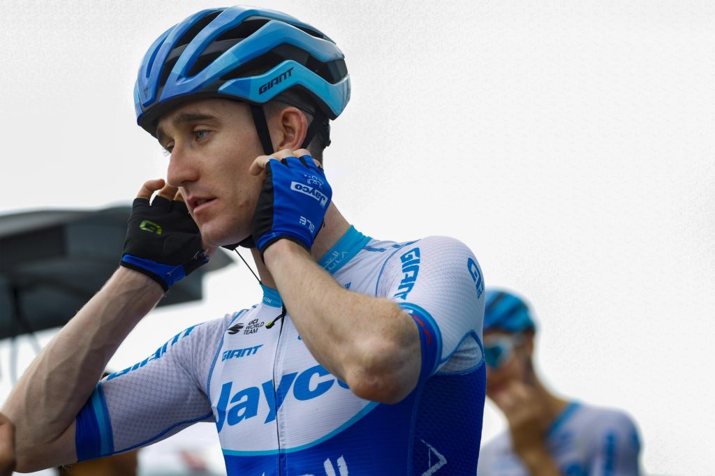 Eddie Dunbar tombe dans le fictif et abandonne La Vuelta