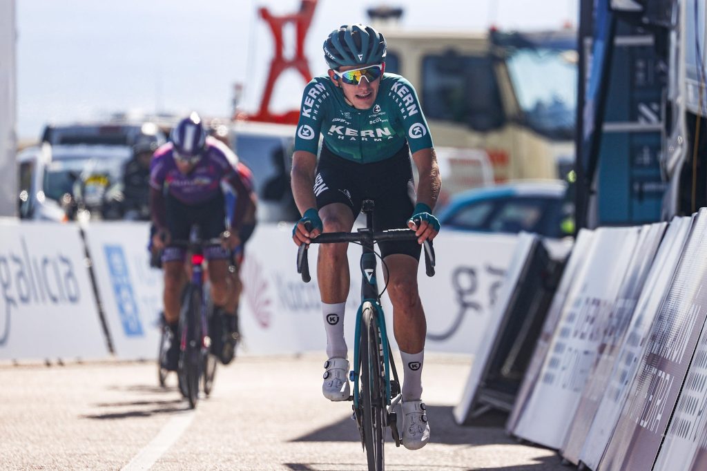 UAE Team Emirates signe deux coureurs prometteurs
