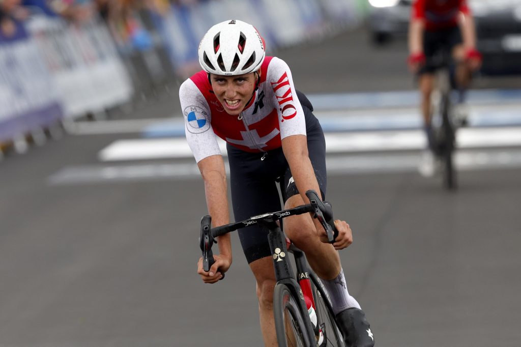 UAE Team Emirates signe une jeune p&eacute;pite suisse jusqu&rsquo;en 2028