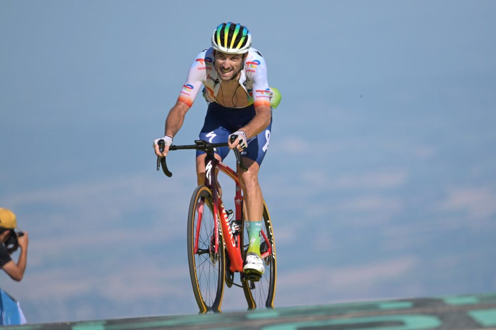 TotalEnergies sur la Vuelta autour de Steff Cras et avec Pierre Latour