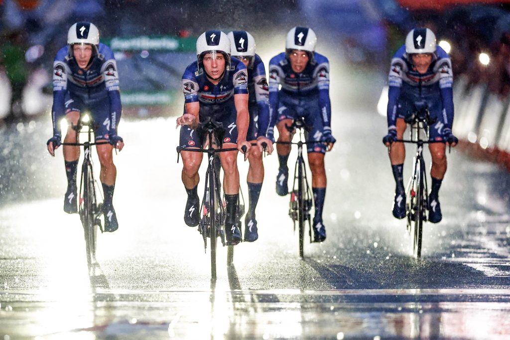 Remco Evenepoel furieux : &laquo;&nbsp;C&rsquo;&eacute;tait une course de nuit en fait. C&rsquo;&eacute;tait hyper dangereux et ridicule !&nbsp;&raquo;