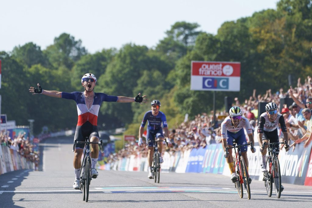 Valentin Madouas victoire Bretagne Classic 2023