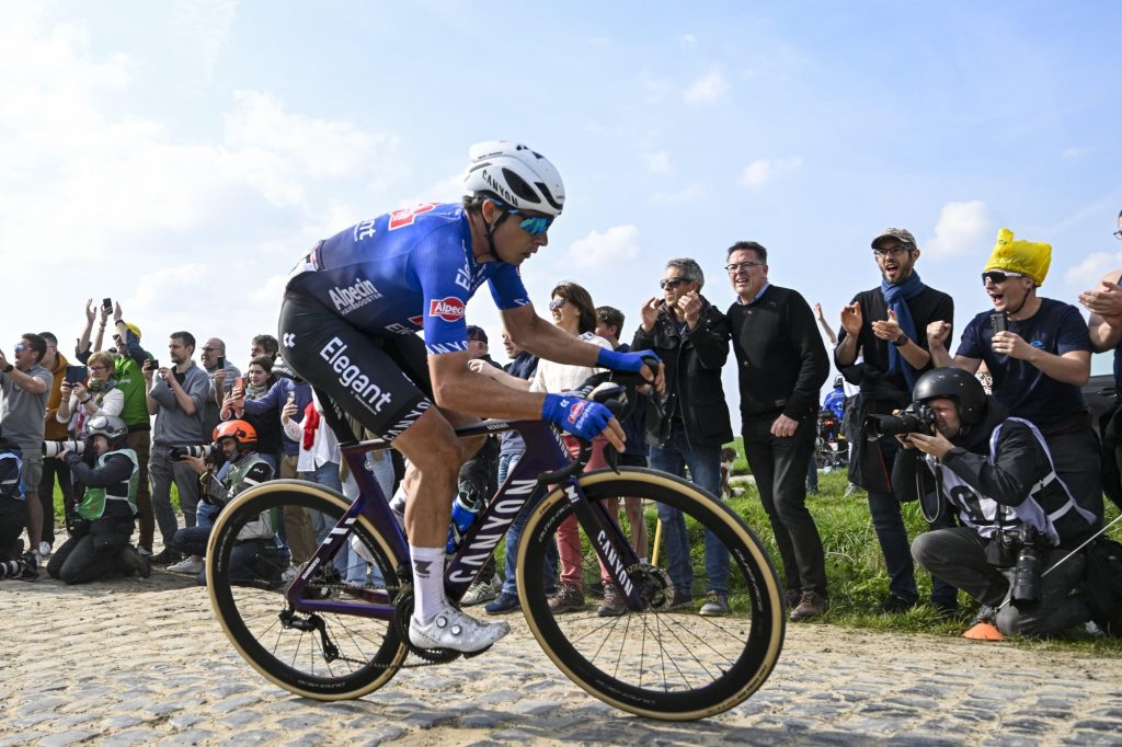 Jasper Philipsen : &laquo;&nbsp;J&rsquo;esp&egrave;re pourvoir gagner Paris-Roubaix un jour&nbsp;&raquo;