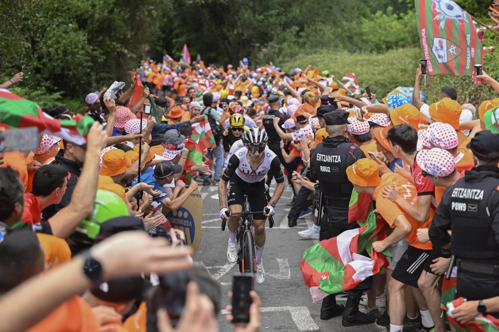 Pourquoi le Tour de France ne fait pas le tour de la France ?