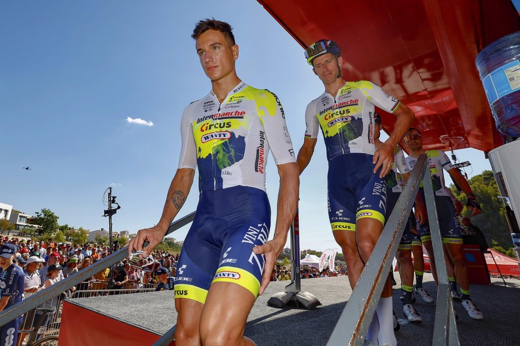 Hugo Page au d&eacute;part du Tour de France 2024 : &laquo;&nbsp;Un r&ecirc;ve d&rsquo;enfant&nbsp;&raquo;