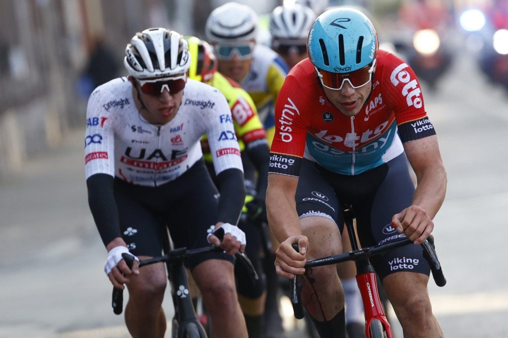Arnaud De Lie furieux apr&egrave;s sa chute sur Le Samyn 2024 (vid&eacute;o)