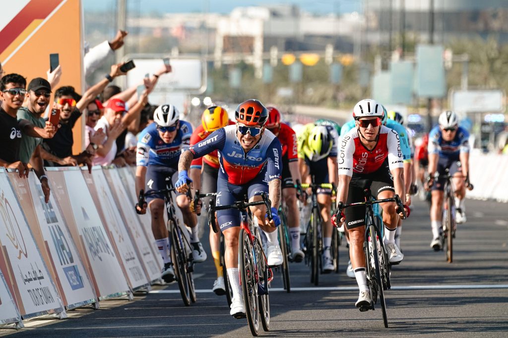 Caleb Ewan devant Bryan Coquard sur la 1e &eacute;tape du Tour d&rsquo;Oman 2024