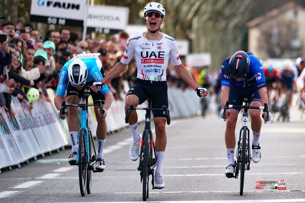 Juan Ayuso s&rsquo;impose devant Romain Gr&eacute;goire sur la Faun-Ard&egrave;che Classic 2024