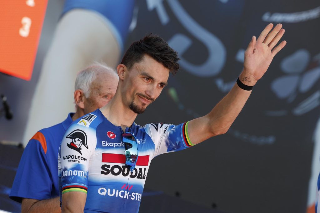 Julian Alaphilippe pour mener Soudal Quick-Step &agrave; l&rsquo;Omloop Het Nieuwsblad 2024