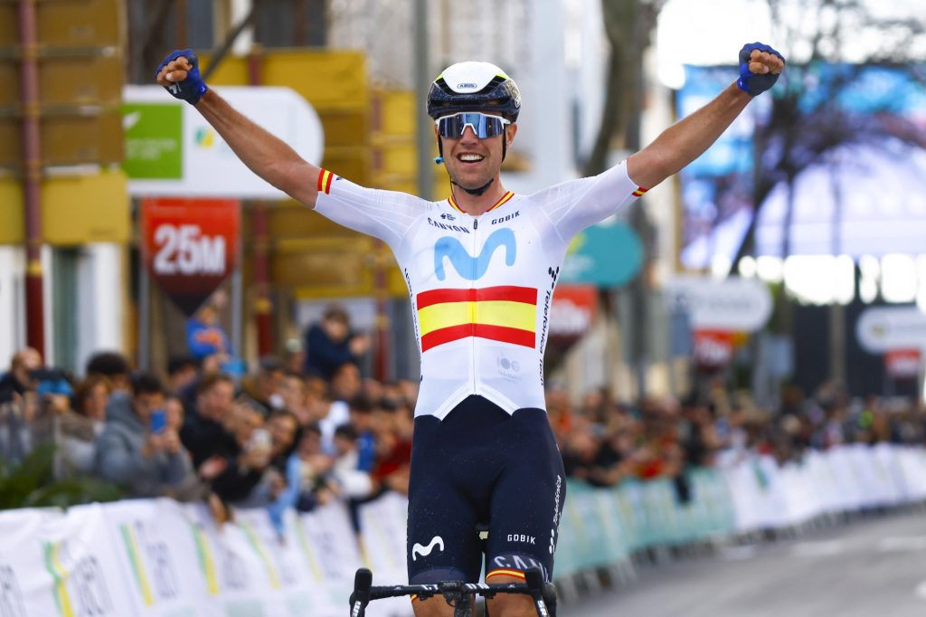 Oier Lazkano vainqueur de la Cl&aacute;sica Ja&eacute;n 2024 en &eacute;chapp&eacute;e