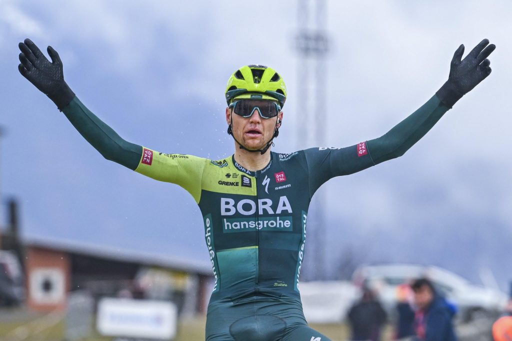 Aleksandr Vlasov : &laquo;&nbsp;Les mains gel&eacute;es sur le final&nbsp;&raquo;