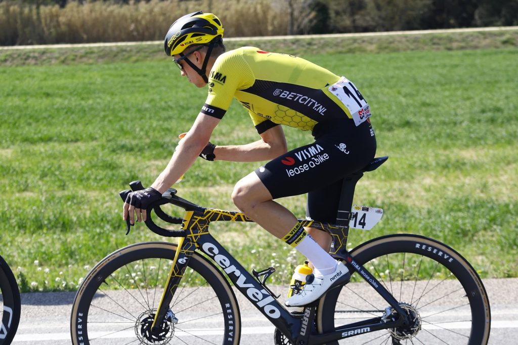 Bart Lemmen se fracture la clavicule sur le Tour de Catalogne 2024